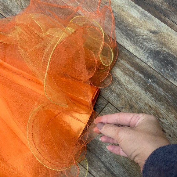 Prom dress - Picture 2 of 6